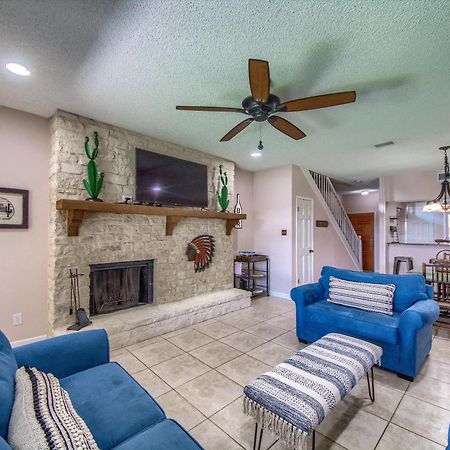The Iron Cactus Condo On The Comal Cw C102 New Braunfels Exterior photo