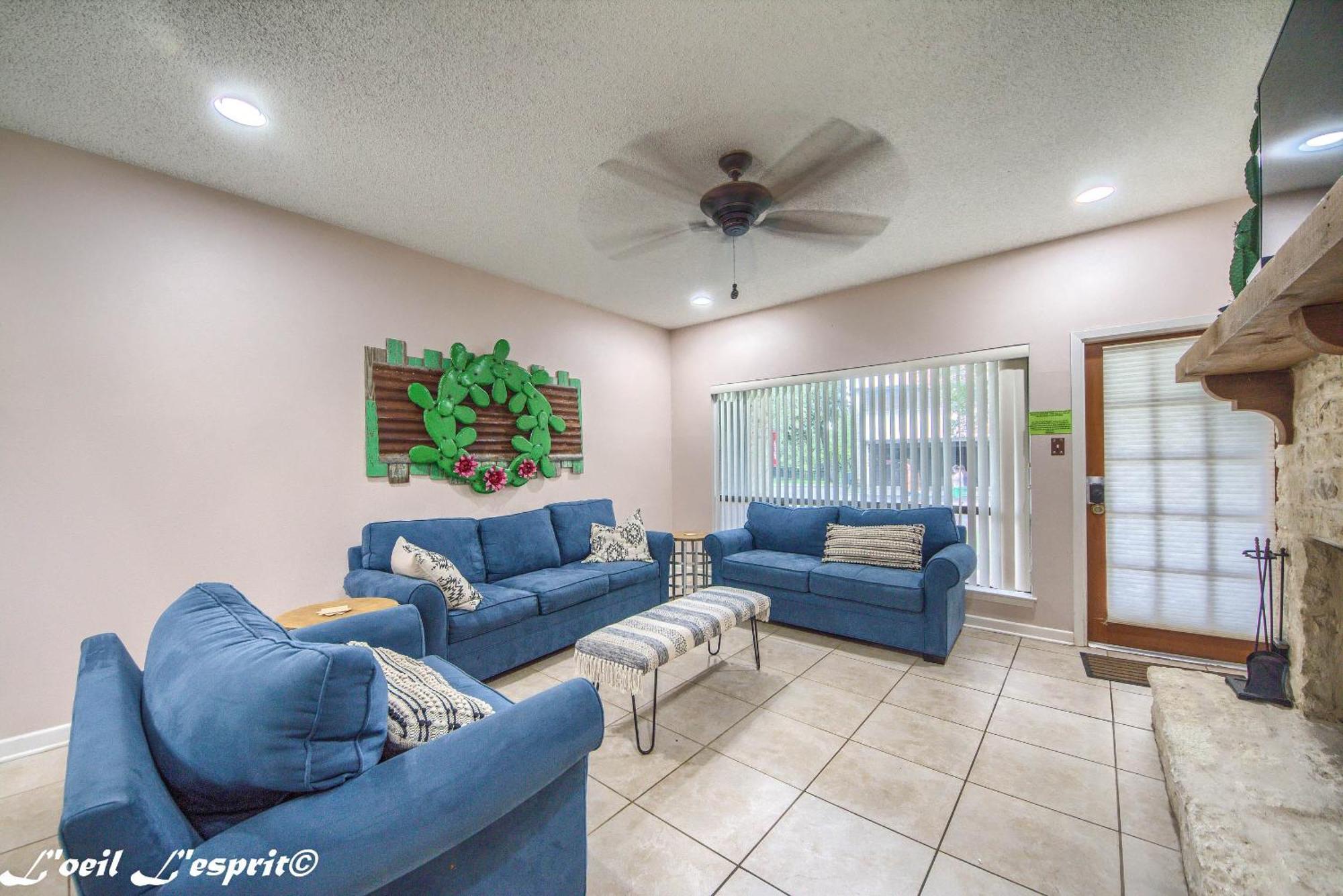 The Iron Cactus Condo On The Comal Cw C102 New Braunfels Exterior photo