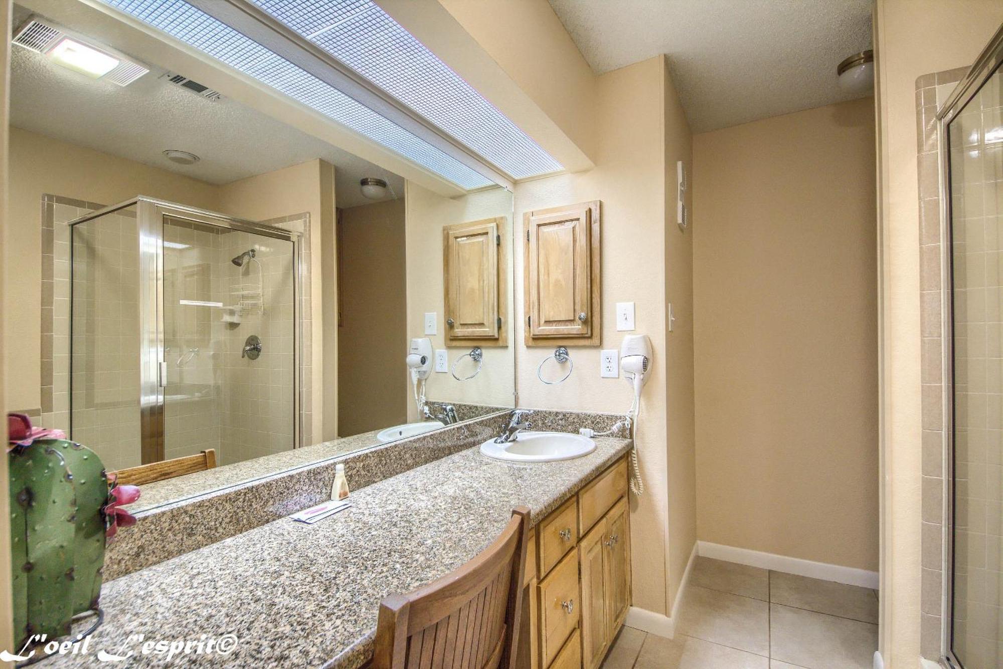 The Iron Cactus Condo On The Comal Cw C102 New Braunfels Exterior photo